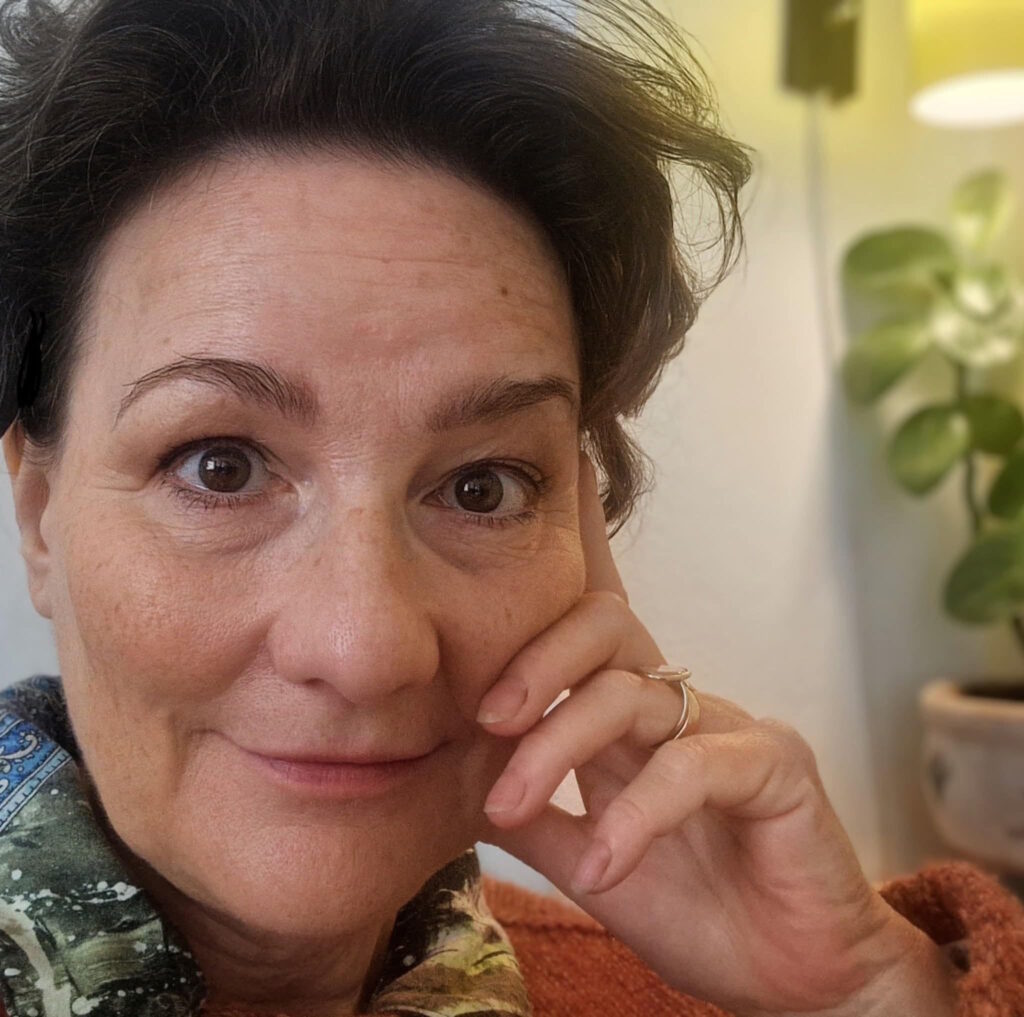 Sanne Paludan, Dip LD. Havearkitekt. Uddannet på The Faculty of the Anna Gresham Landscape Design School